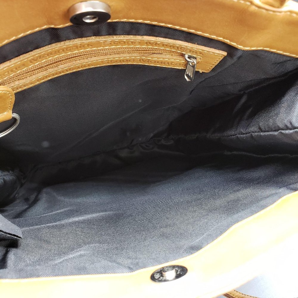 Stone Mountain 100% leather shoulder bag Purse With Attached Key Chain - Picture 11 of 13